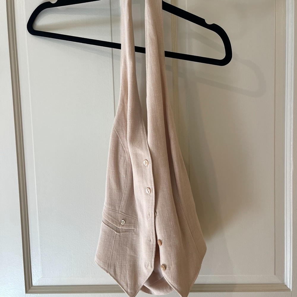 Song of style vest in size medium never worn with tags